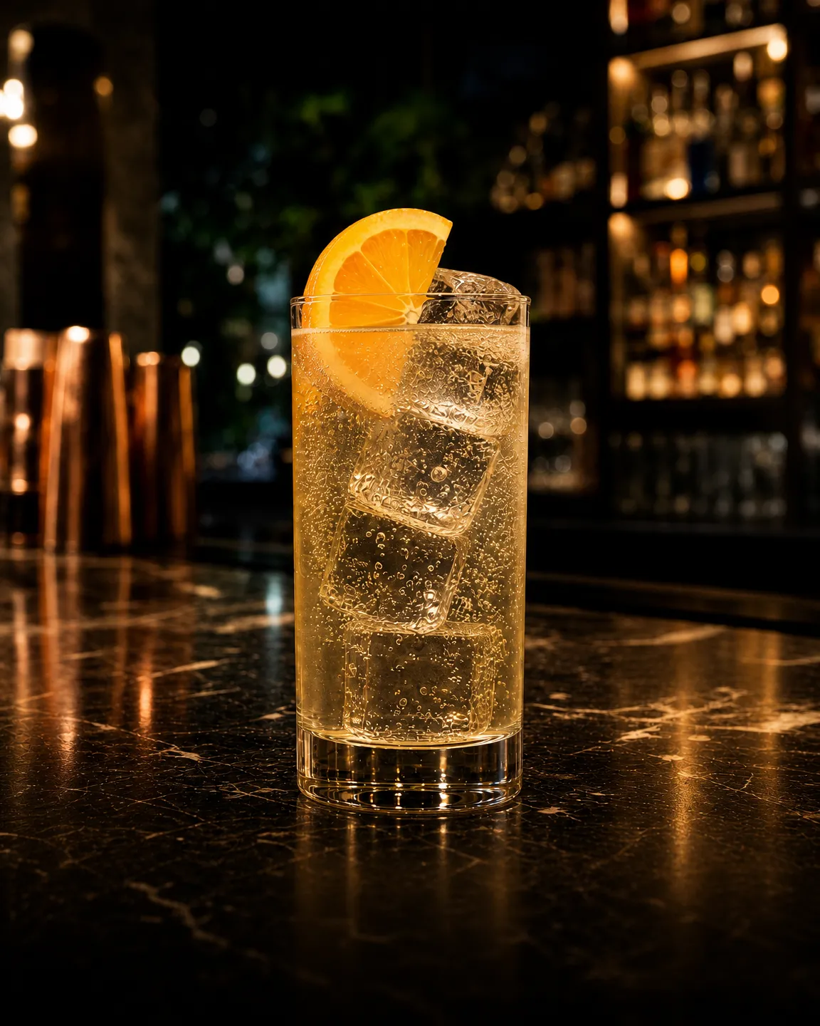 Bulldog Highball, long drink. Bicchiere: Highball o Tumbler Medio